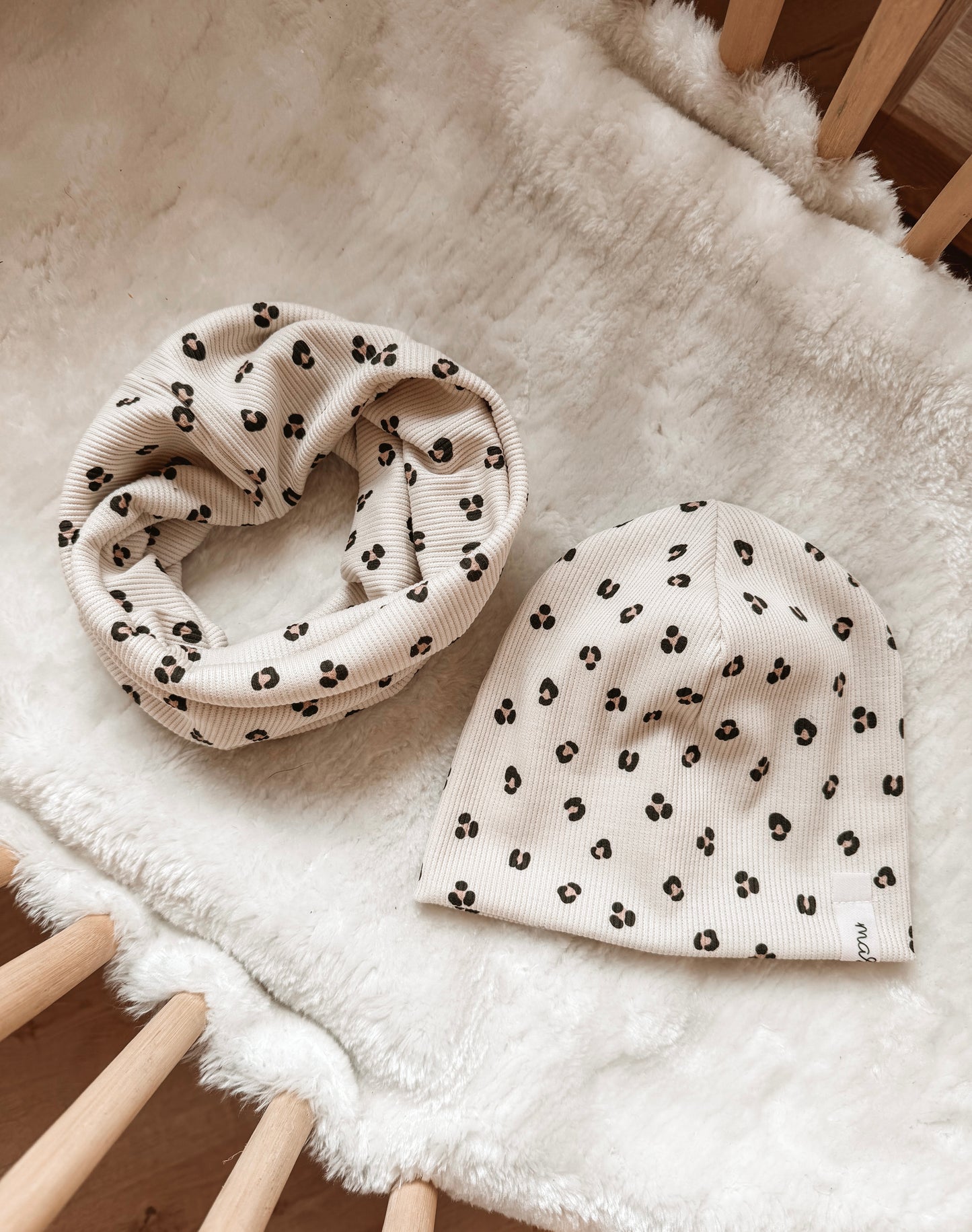 Rib Beanie Leo