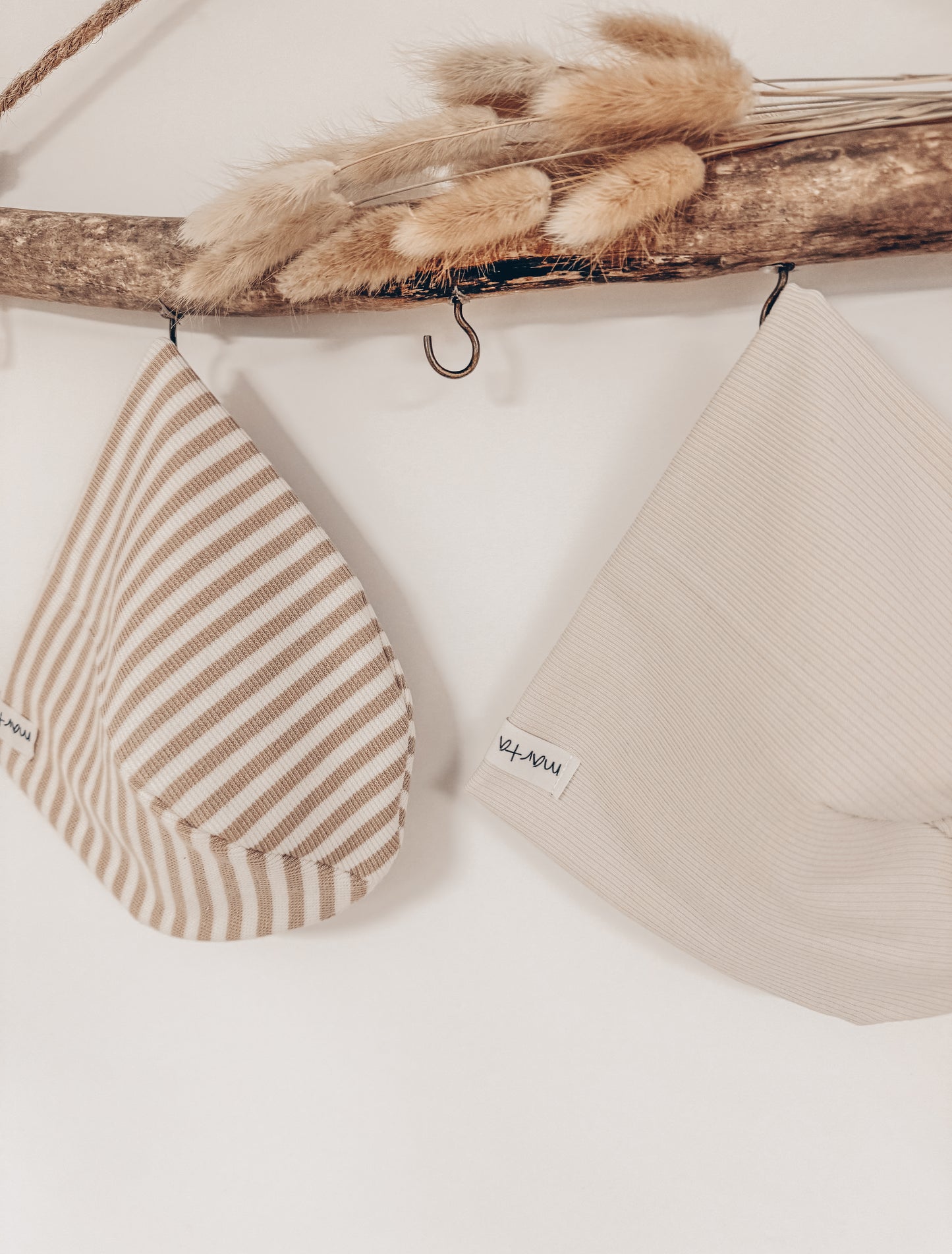 Simple Beanie Bisquit Stripes