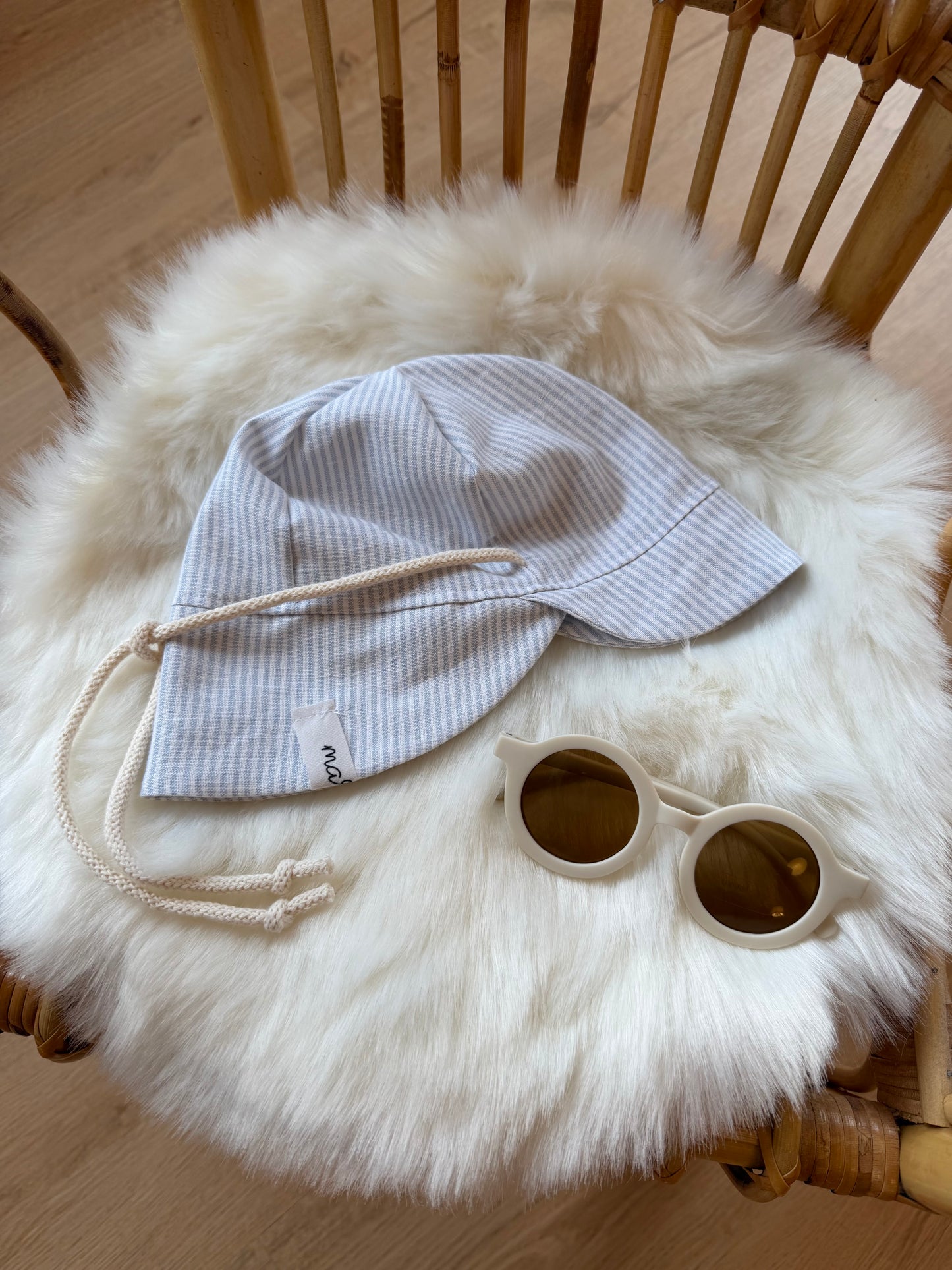 Sonnenhut Leinen lightblue Stripes