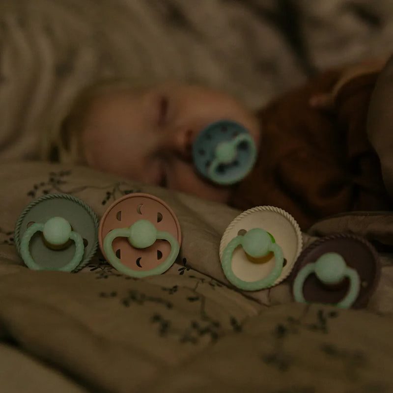 2 Pack Pacifier Frigg Night Size 2 Coloroptions