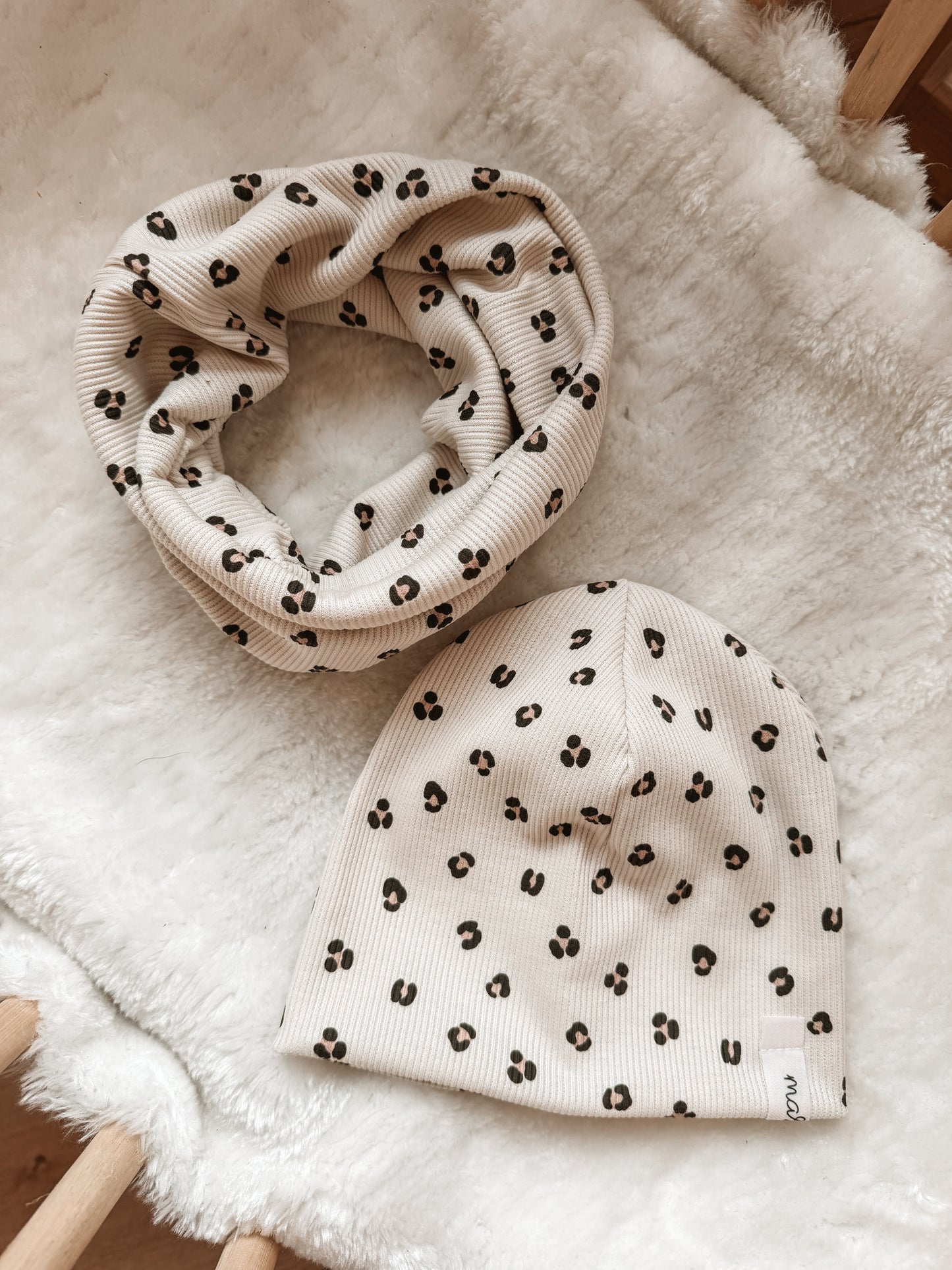 Rib Beanie Leo