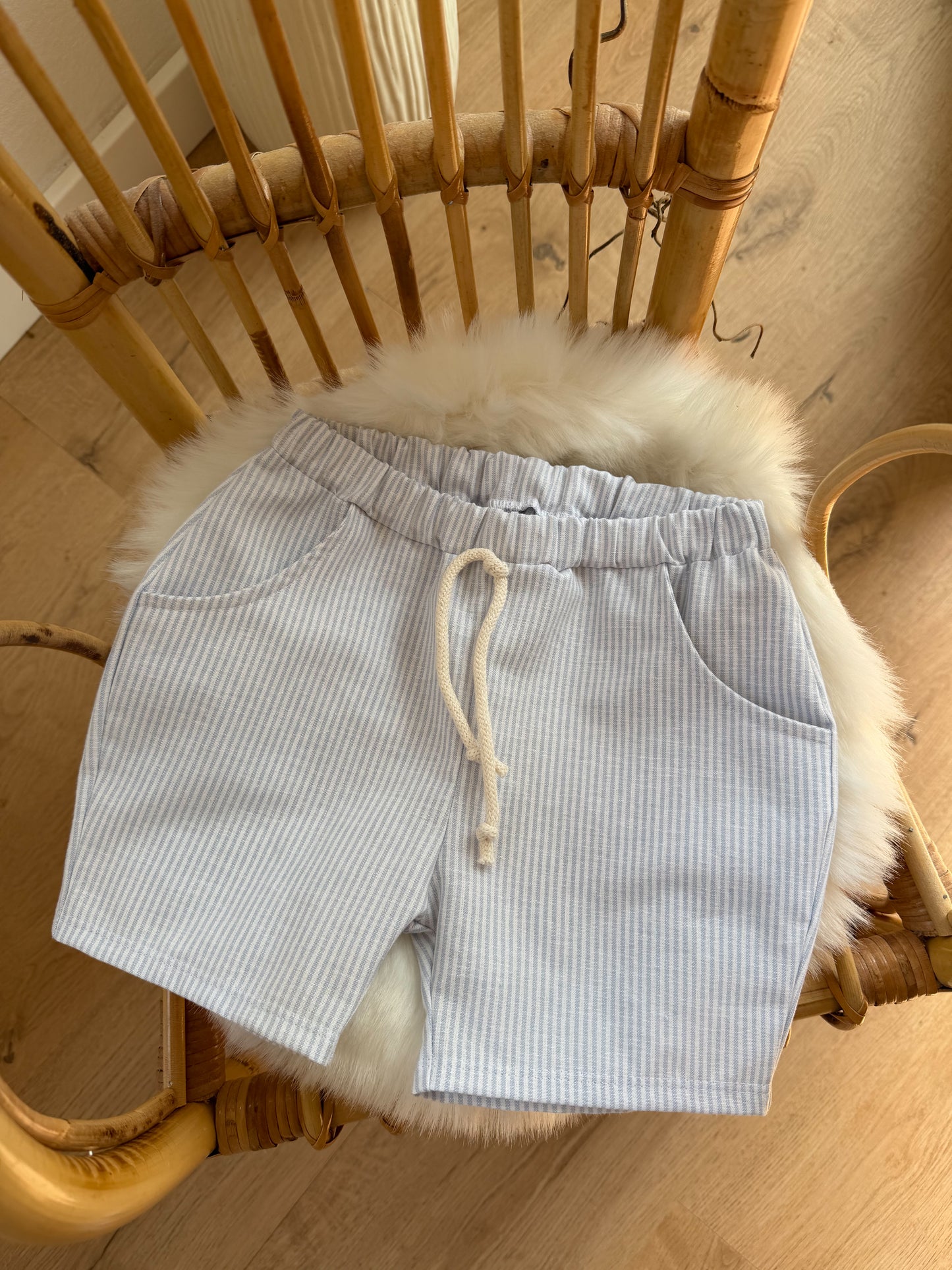 Leinenshorts lightblue Stripes