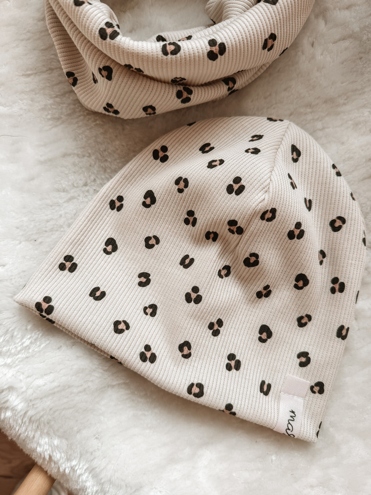 Rib Beanie Leo