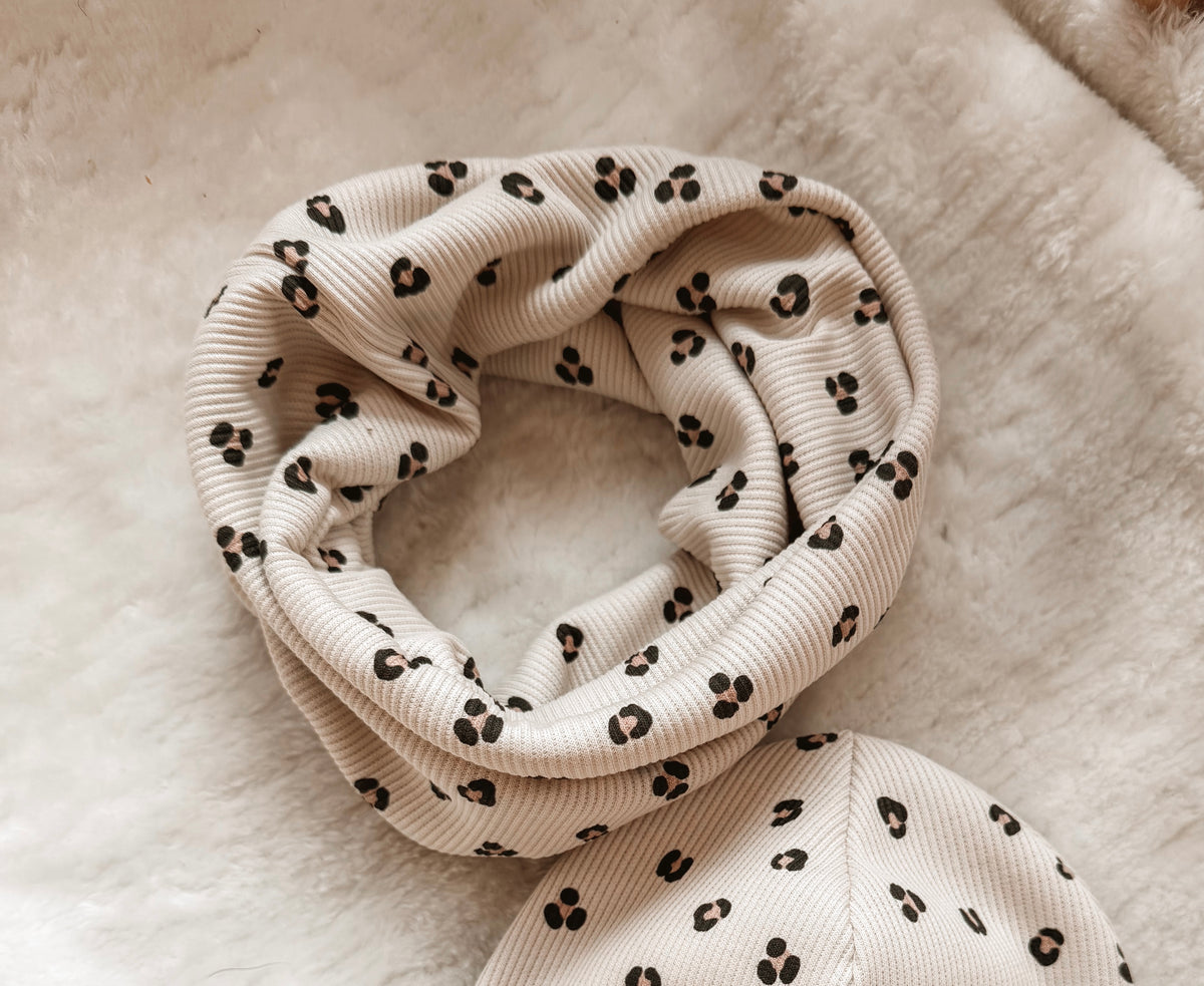 Rib Loop Leo