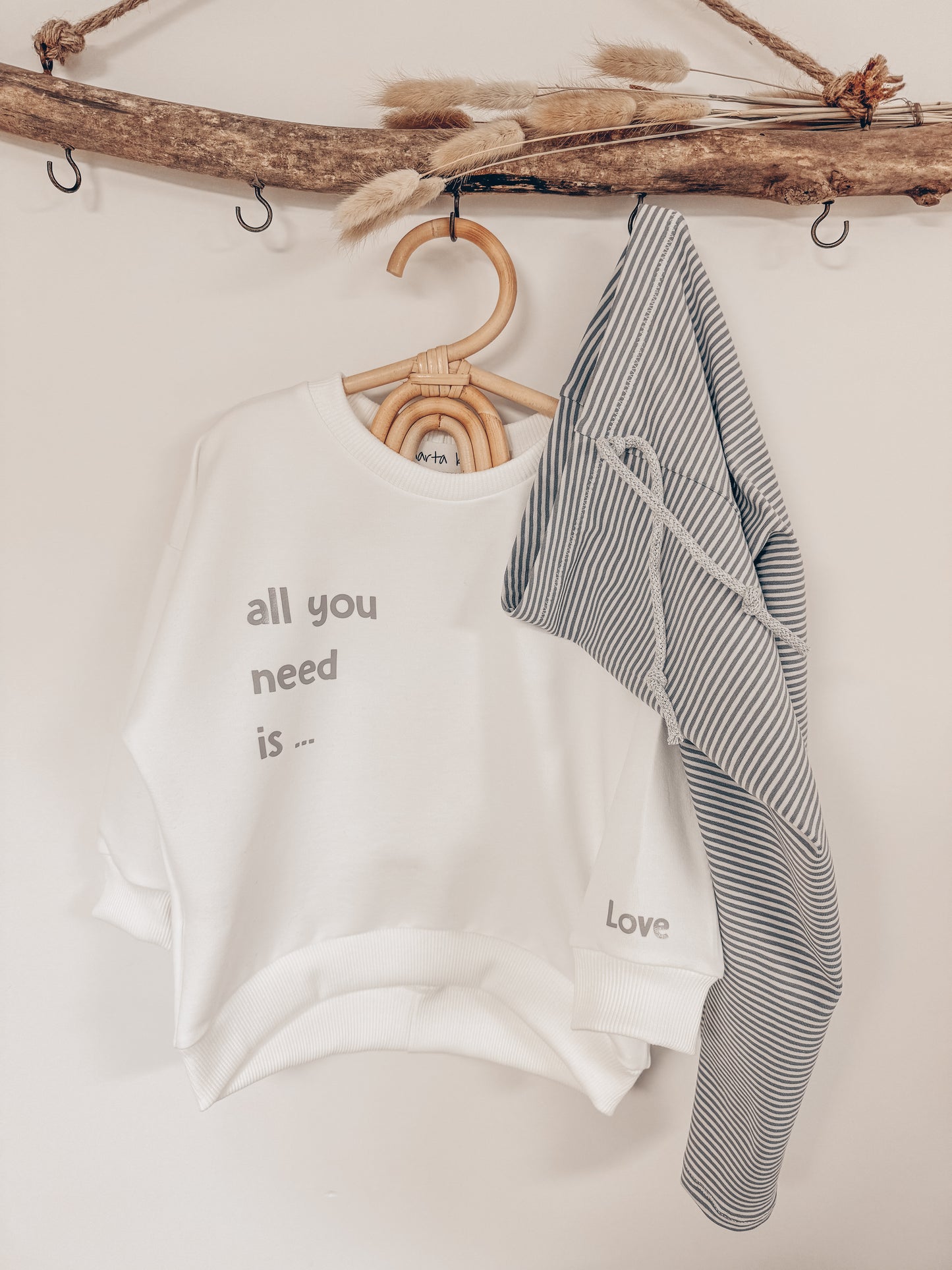 All you need is love Sweater