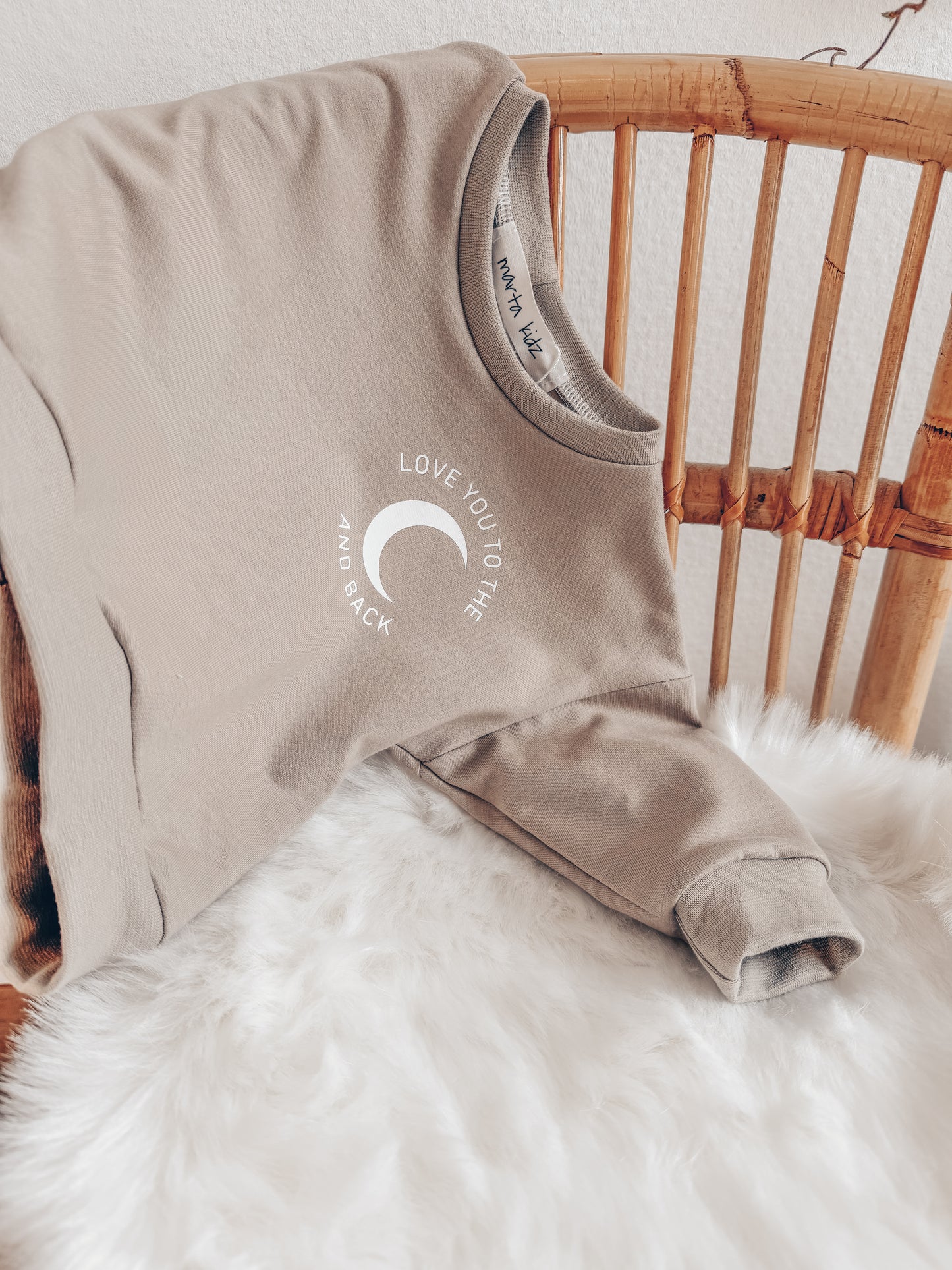 Sweater Love you to the Moon