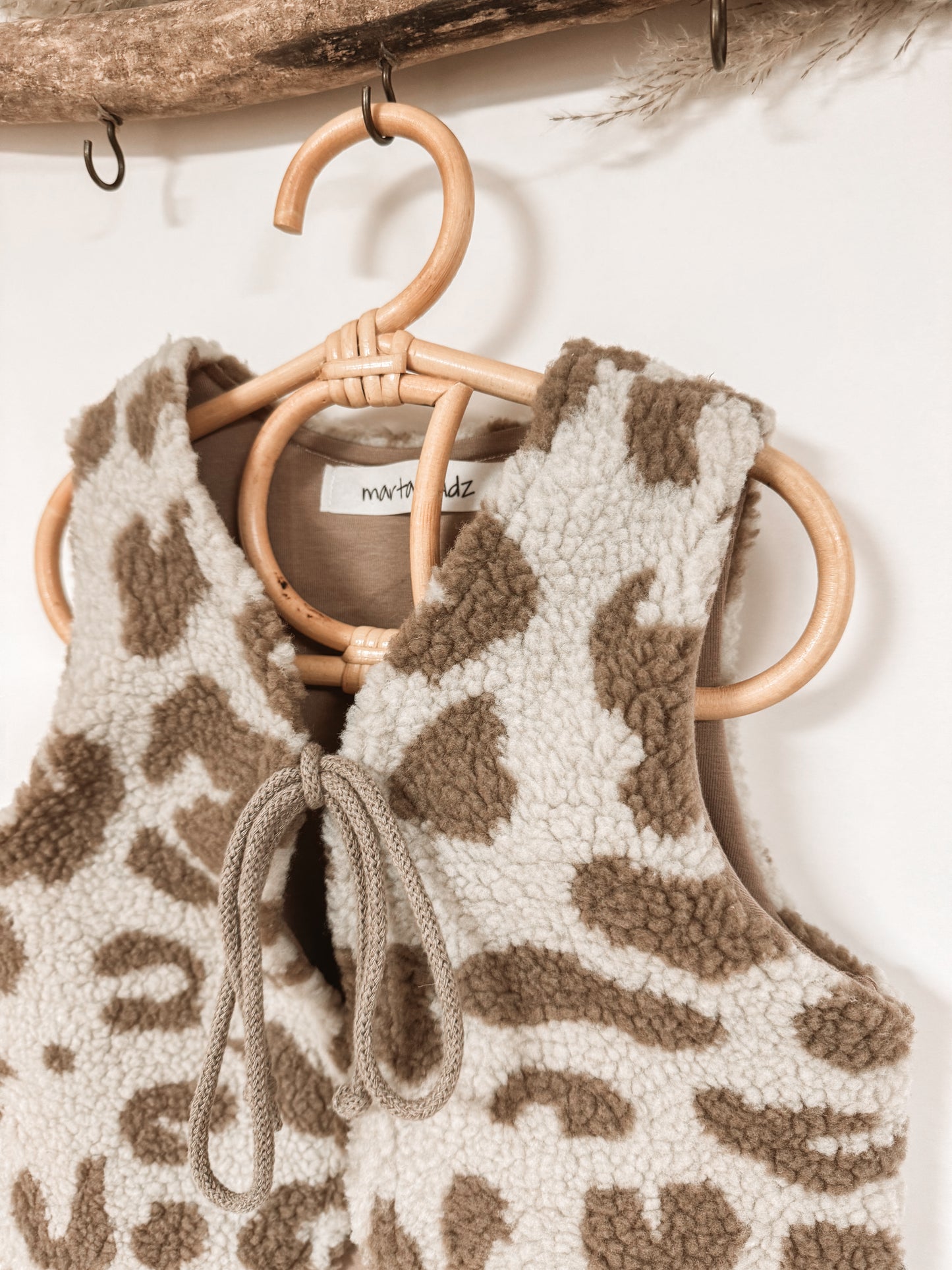 Teddy Weste Leo brown sand